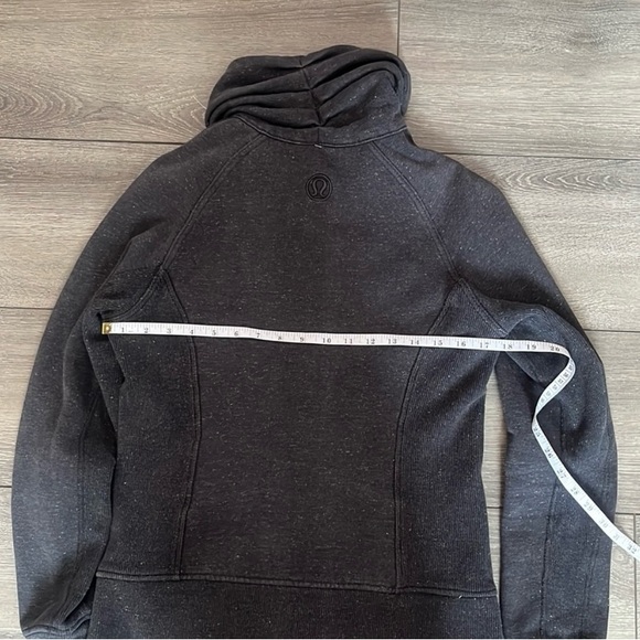 Lululemon cuddle up jacket - Picture 4 of 4